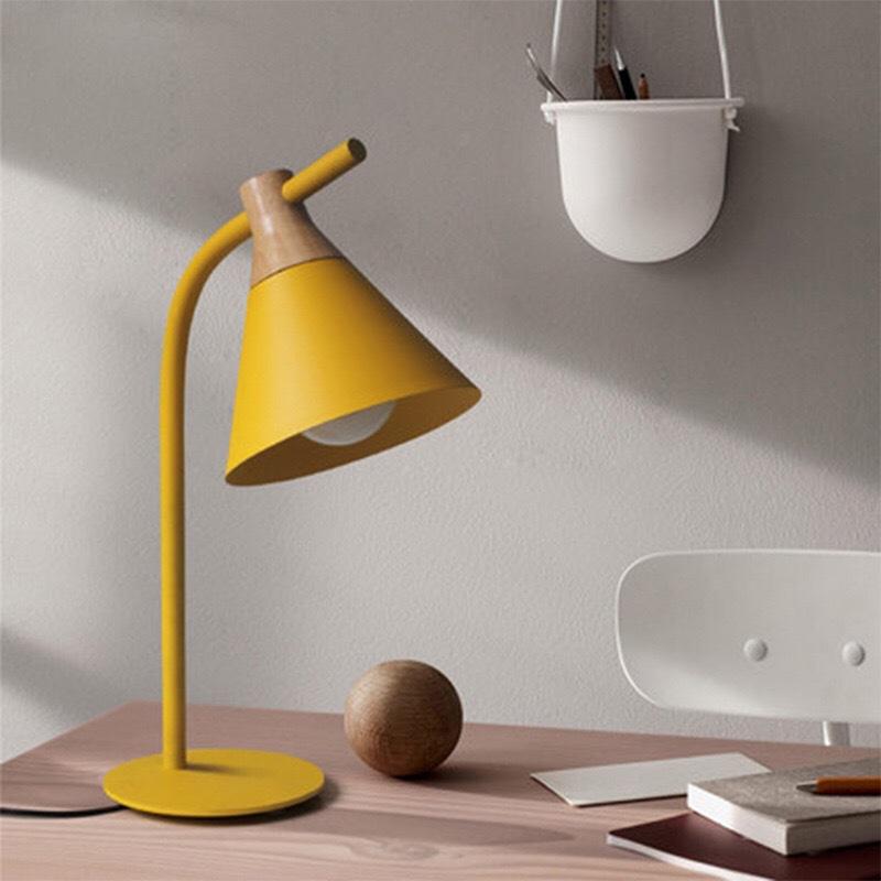 Belle Desk Lamp